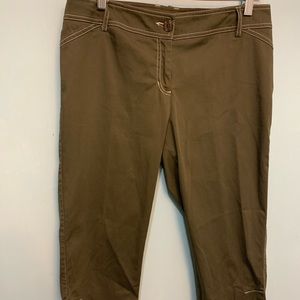 Tribal Studio 90s Indie Mid-Rise Dark Green Stretchy Straight leg Capris, Sz.10